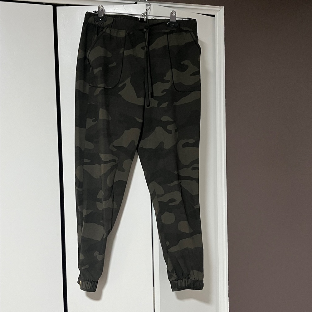 Albion Camouflage Lounge Pants - Green and Gray